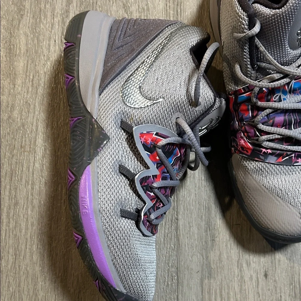 Nike Kids Gray Sneakers with Purple and Multicolor Highlights